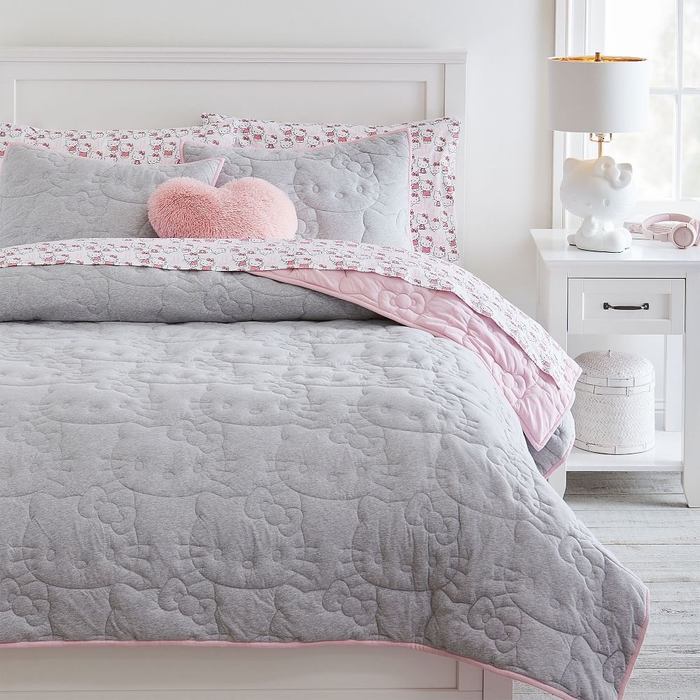 Pottery Barn Teen Reversible Hello Kitty Quilt in Twin/TwinXL New With Tags